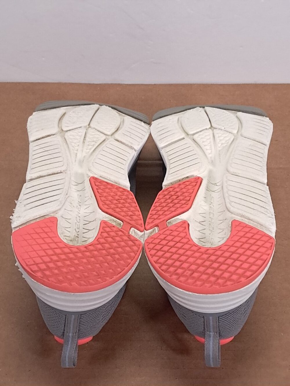 Skechers Max Cushioning Go Run Shoes Women 9.5 Gray Pink Athletic 128551 GYCL - Picture 12 of 14